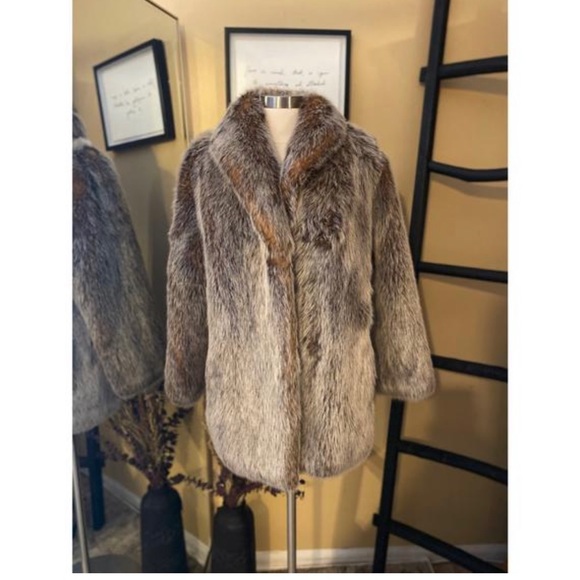 dennis basso Jackets & Blazers - ‼️SOLD‼️Dennis Basso brown/grey faux fur coat sz small